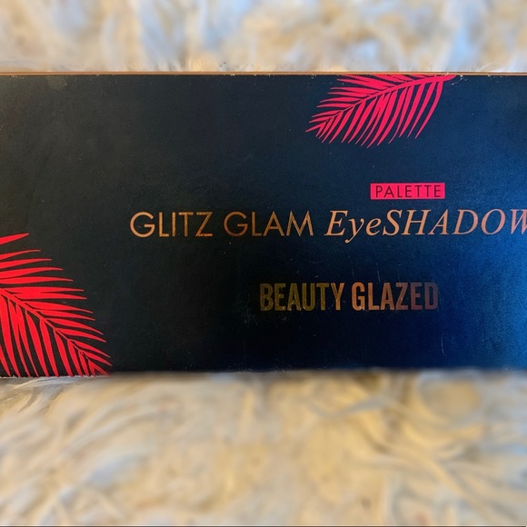 PRESSED GLITTER PALETTE 🌈 Glitz - Picture 2 of 3